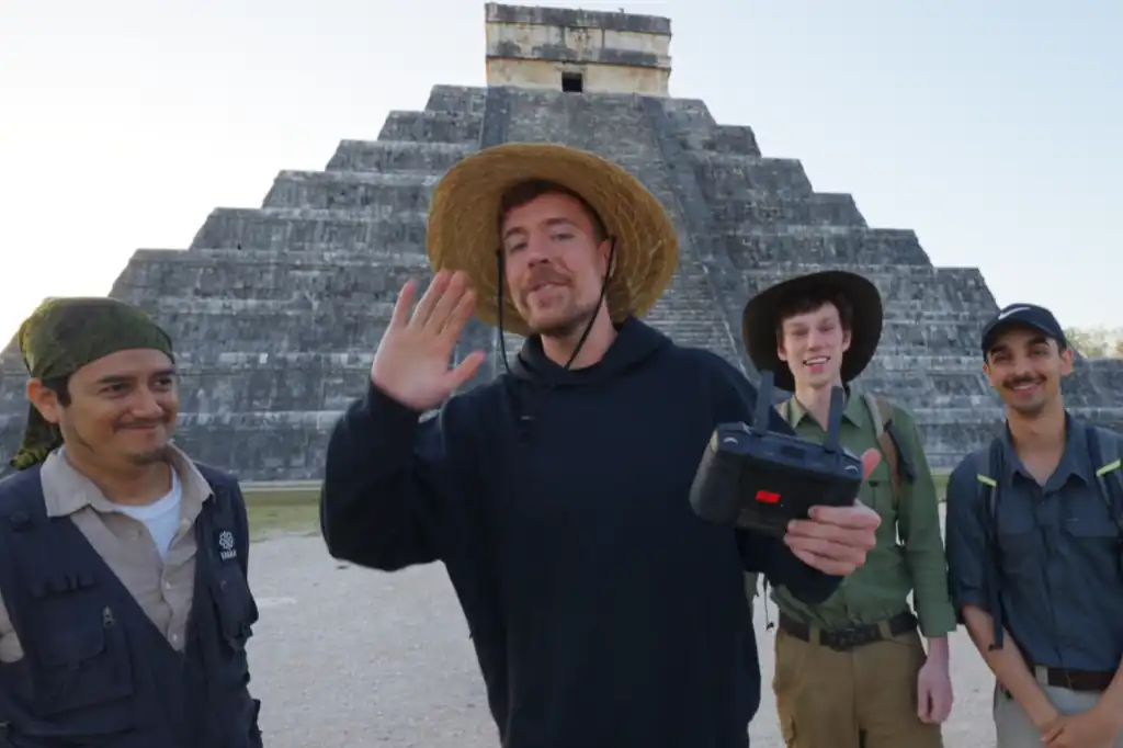 El Instituto Nacional de Antropología e Historia (INAH) confirmó que autorizó al popular youtuber estadounidense MrBeast a grabar en sitios arqueológicos de alta relevancia como Calakmul, Chichén Itzá y Balankanché.