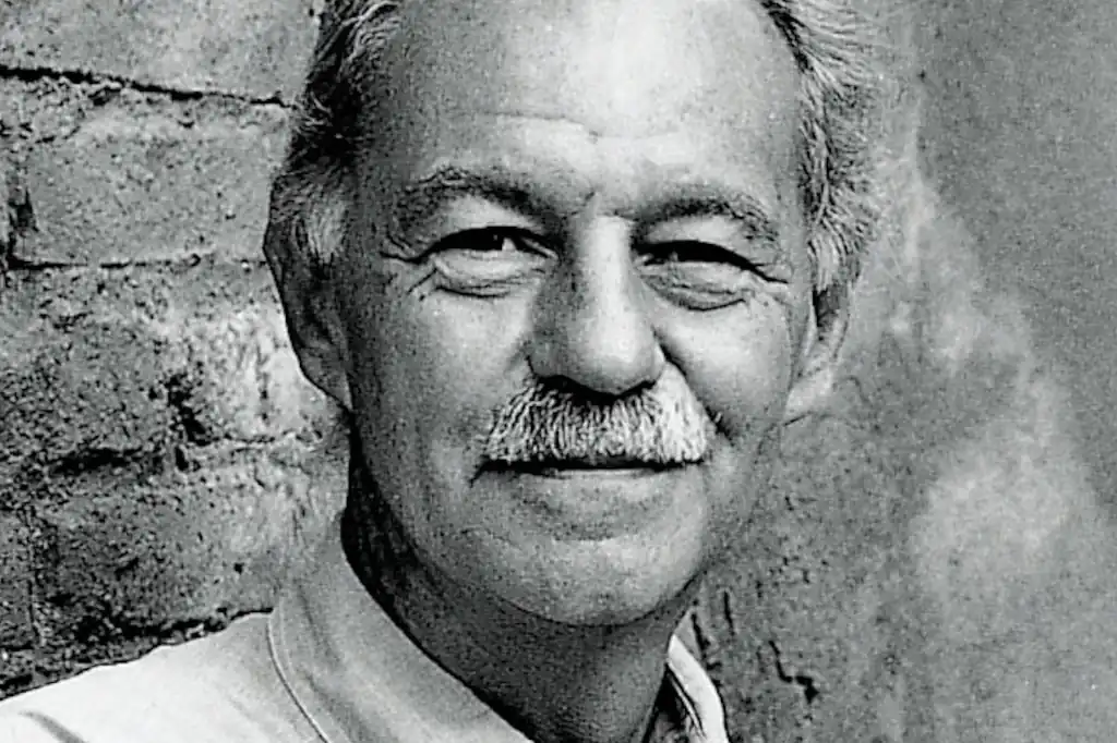 El escritor barcelonés Eduardo Mendoza ha sido galardonado con el Premio Princesa de Asturias de las Letras, uno de los reconocimientos más prestigiosos del ámbito cultural en el mundo hispano.