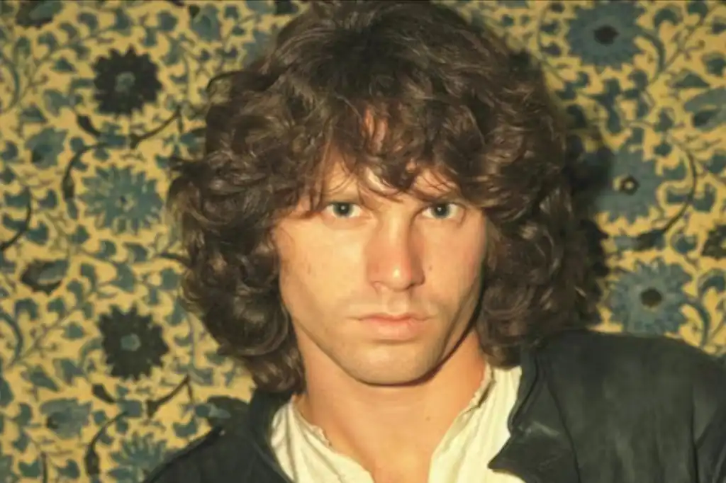 La policía francesa recuperó por casualidad el busto de Jim Morrison, robado en 1988 de su tumba en el cementerio Père Lachaise, uno de los lugares más visitados por los fanáticos del rock y el turismo cultural en París.