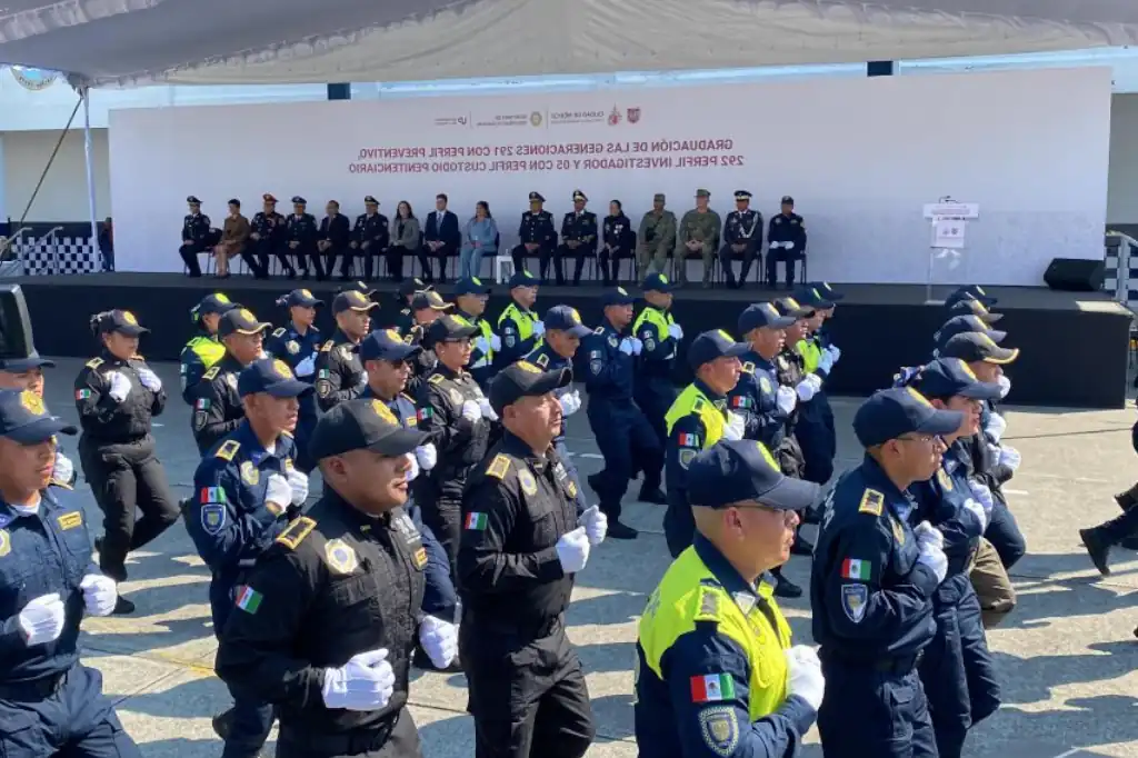Con miras a mejorar la atención a los turistas que visitarán la Ciudad de México durante la Copa Mundial de Futbol 2026, la jefa de Gobierno, Clara Brugada, anunció que más de 18 mil policías recibirán clases de inglés.