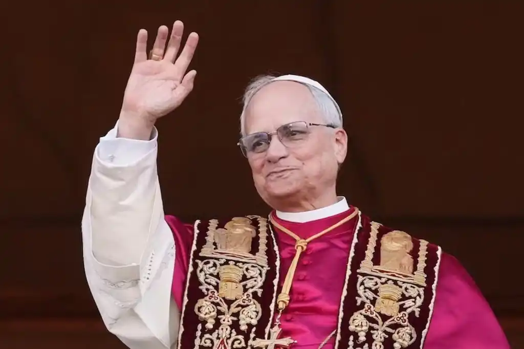 La elección del cardenal Robert Francis Prevost como nuevo pontífice, ahora León XIV, ha generado una avalancha de reacciones globales, desde presidentes progresistas hasta líderes autoritarios.