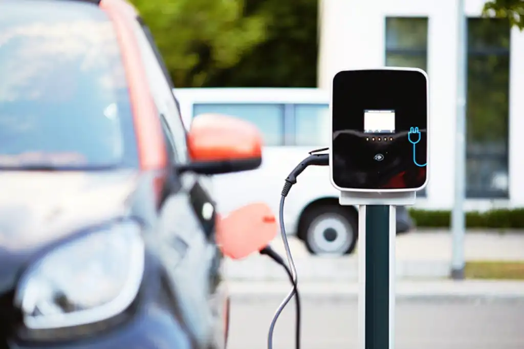 La adopción acelerada de vehículos eléctricos e híbridos conectables en México ya muestra beneficios concretos para el medio ambiente.