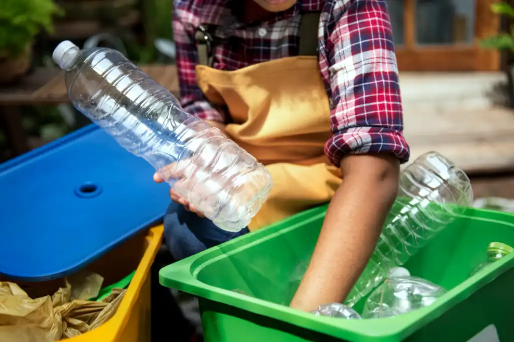 La eco periodista, Catalina Droguett, da cinco hábitos sostenibles que, aunque parezcan simples, ayudan a cuidar nuestro planeta.