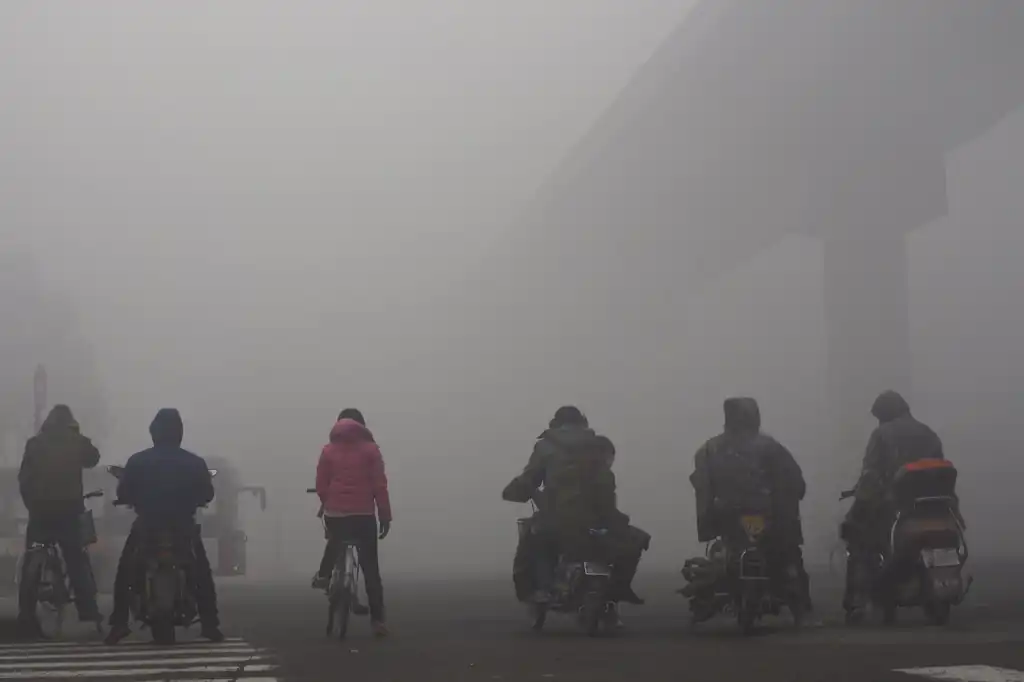 Un estudio internacional, publicado este miércoles en la revista Nature, ha encontrado una sólida conexión entre la contaminación atmosférica y el cáncer de pulmón en personas que nunca han fumado.