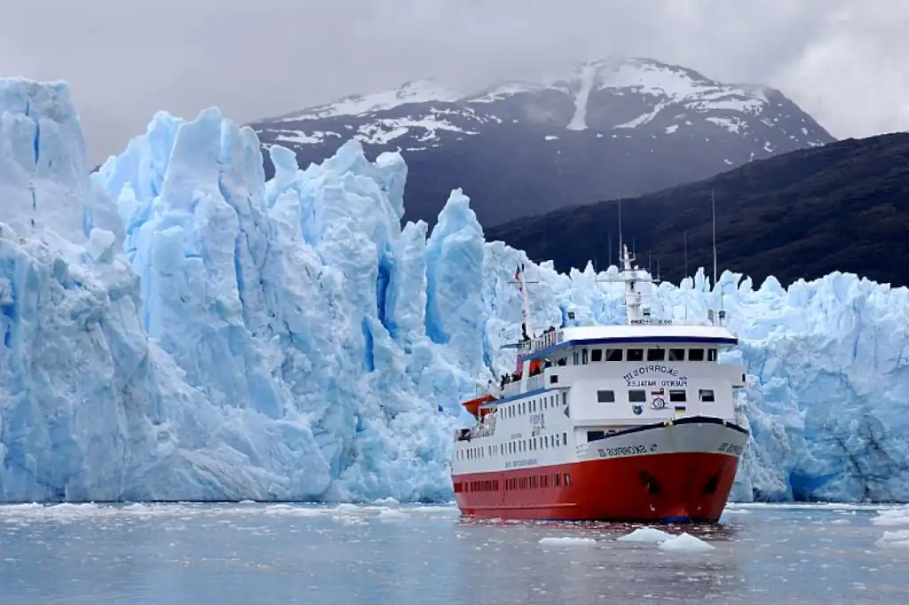 Un alarmante estudio publicado en Geophysical Research Letters revela que los glaciares del oeste de Canadá, Estados Unidos y Suiza perdieron aproximadamente un 12% de su hielo entre 2021 y 2024.