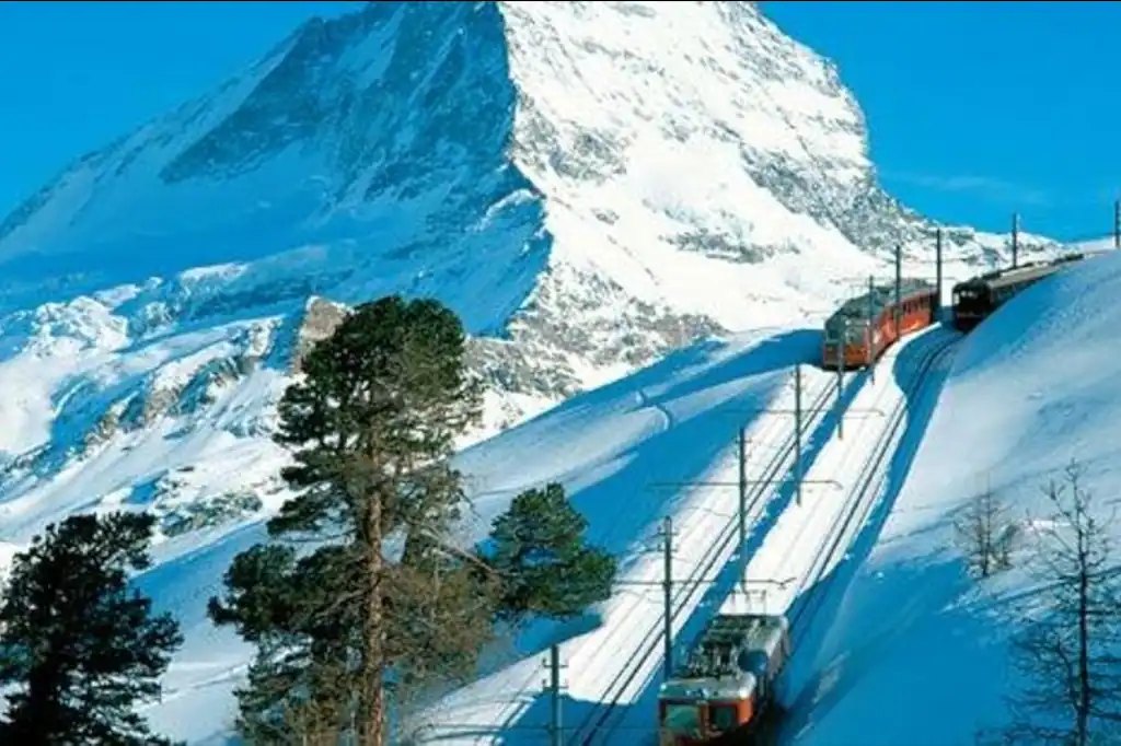 Los Alpes, símbolo natural de Europa, enfrentan una transformación sin precedentes. El cambio climático altera sus paisajes, su equilibrio ecológico y la vida humana en estas montañas.