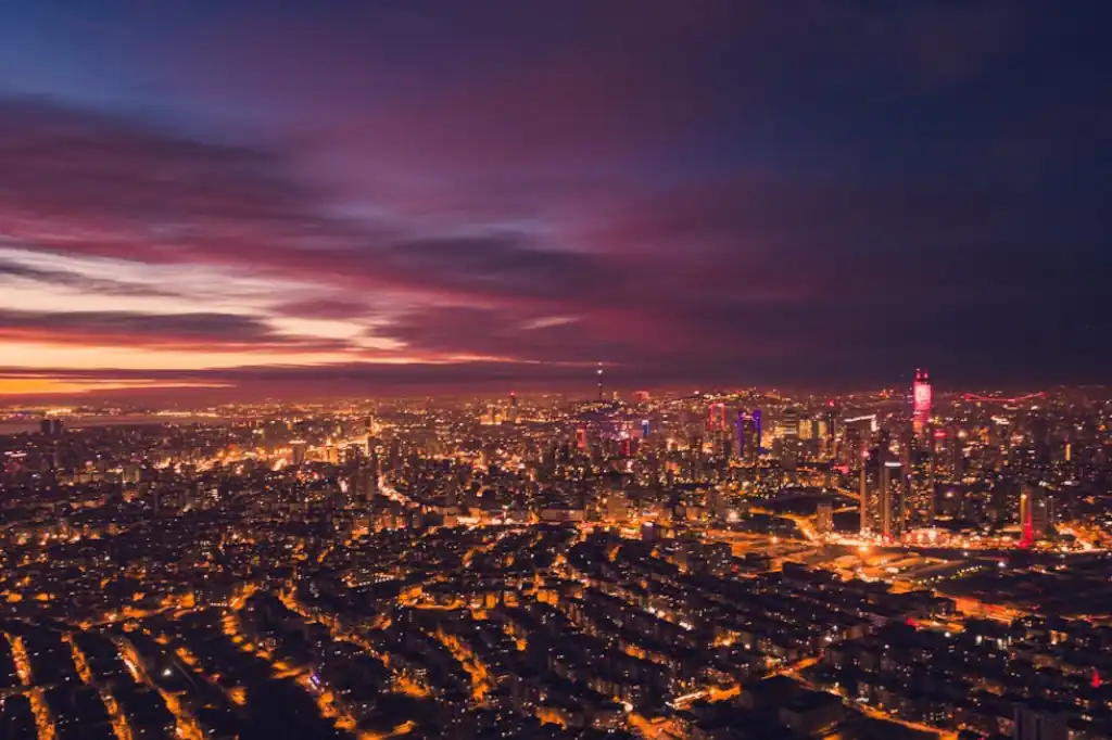 La contaminación lumínica dispara las emisiones de dióxido de carbono.