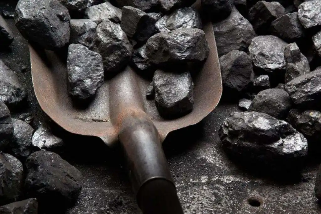 China avanza en renovables, pero el carbón frena su transición y enciende alertas globales.