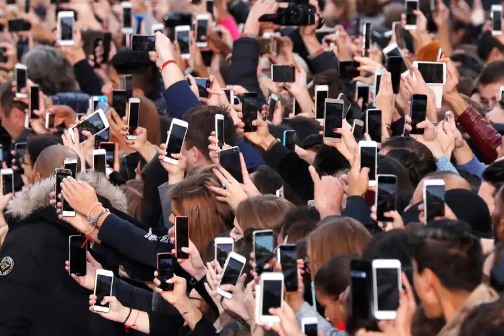 Cambiar de teléfono móvil cada dos años agrava la crisis de residuos electrónicos